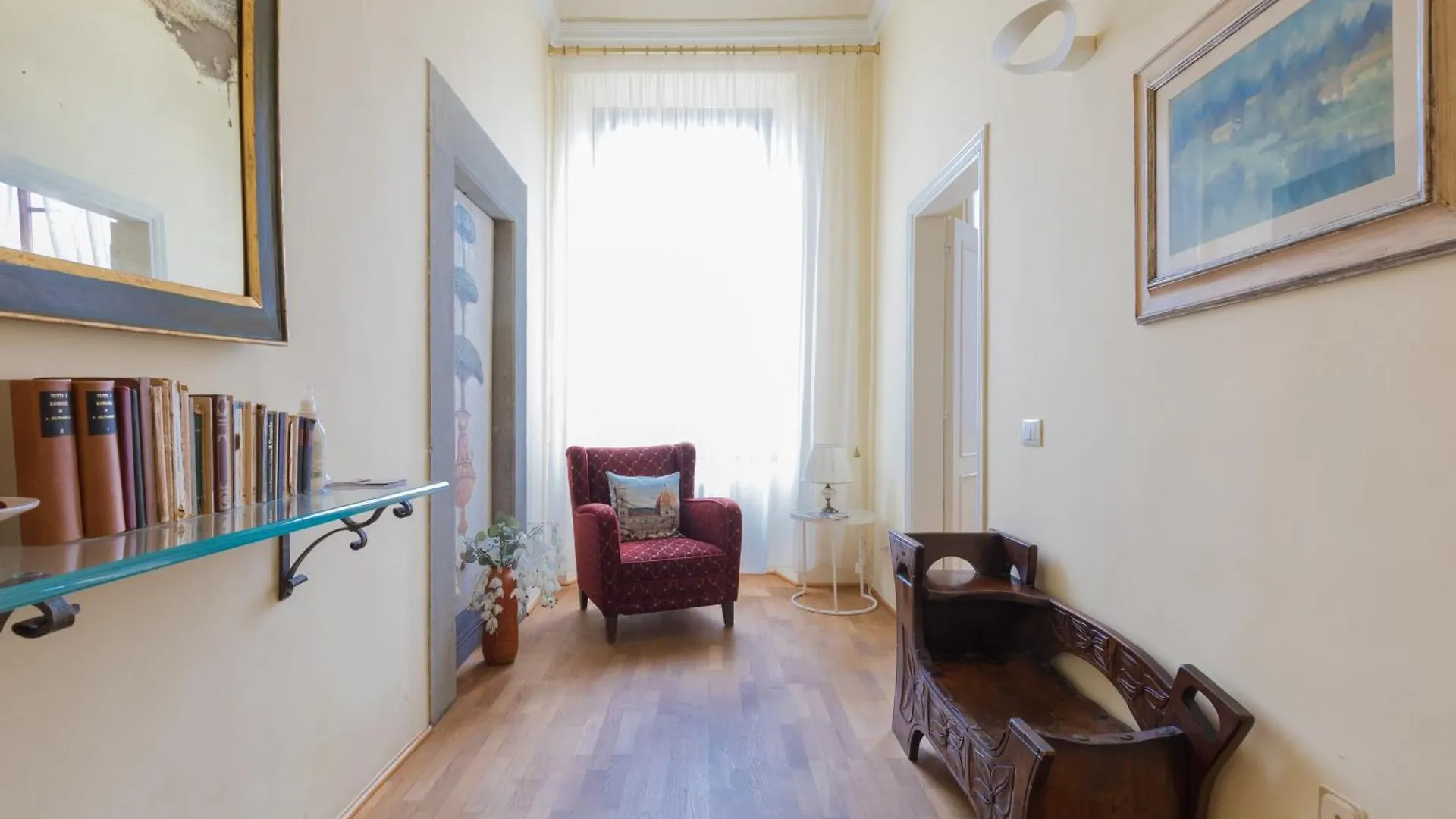 A Touch Of History, In Santa Reparata Florence Apartment